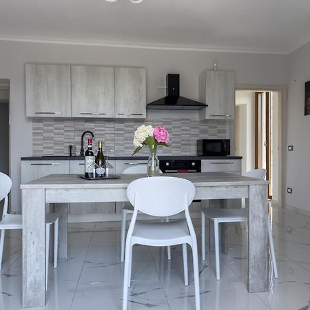 Roero Sunset Apartment โกโวเน ภายนอก รูปภาพ