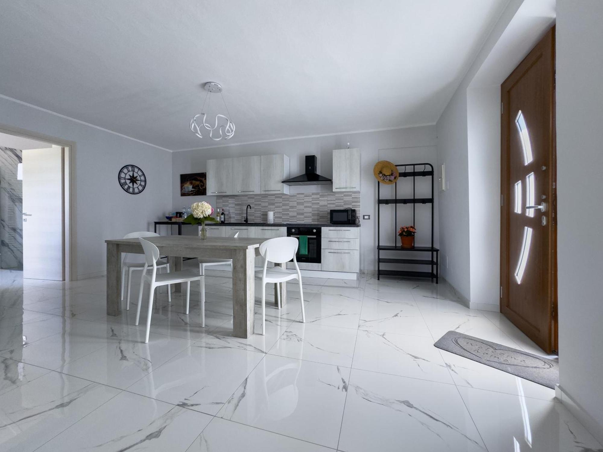 Roero Sunset Apartment โกโวเน ภายนอก รูปภาพ