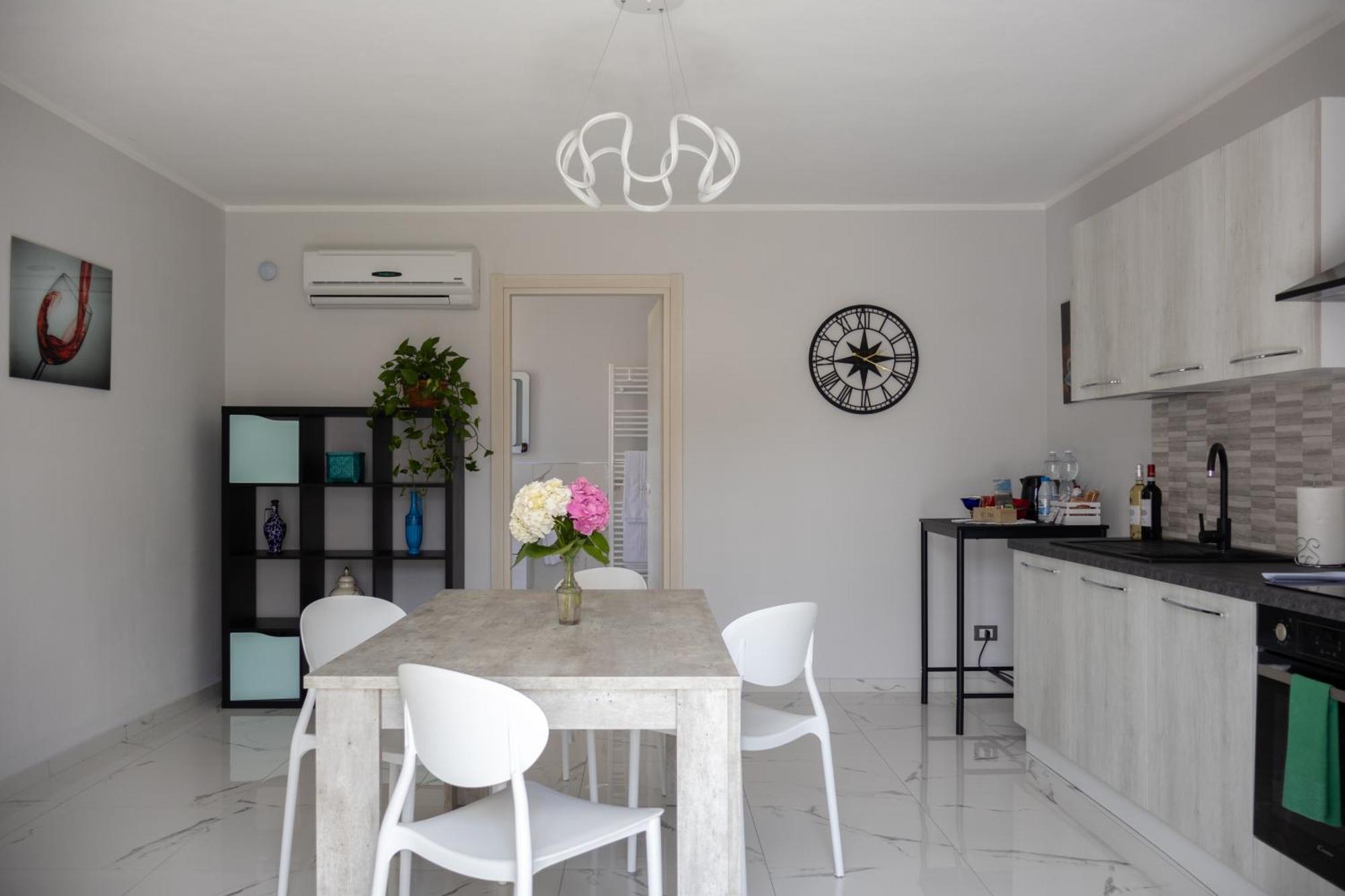 Roero Sunset Apartment โกโวเน ภายนอก รูปภาพ