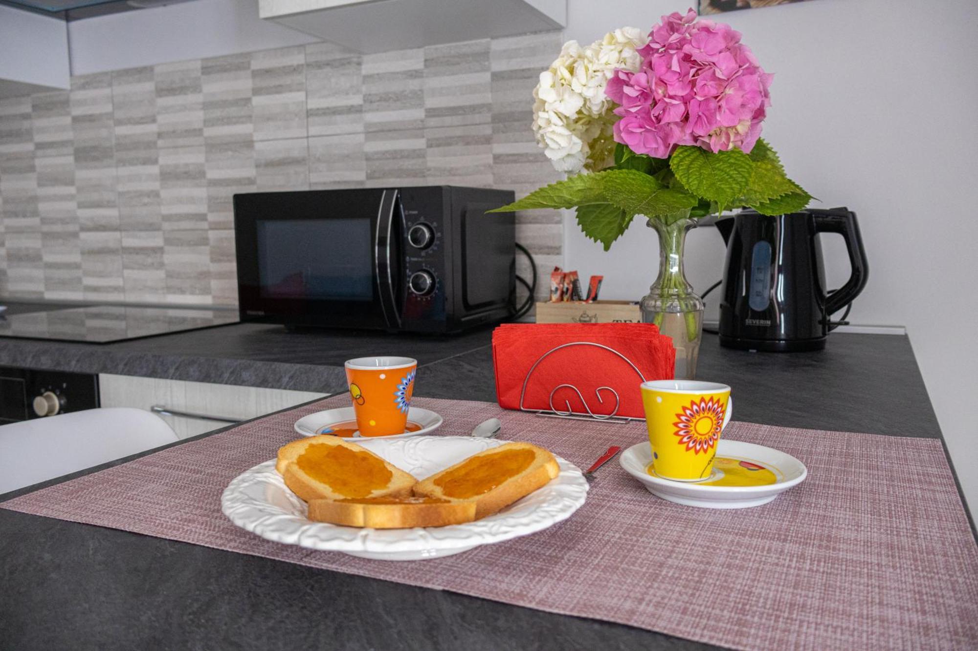 Roero Sunset Apartment โกโวเน ภายนอก รูปภาพ
