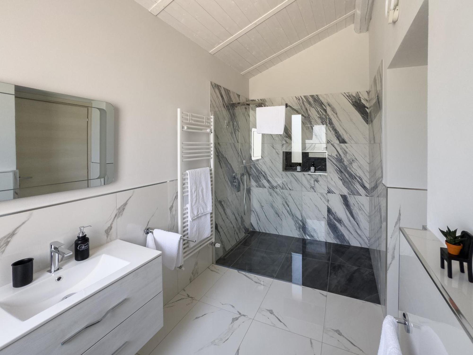 Roero Sunset Apartment โกโวเน ภายนอก รูปภาพ